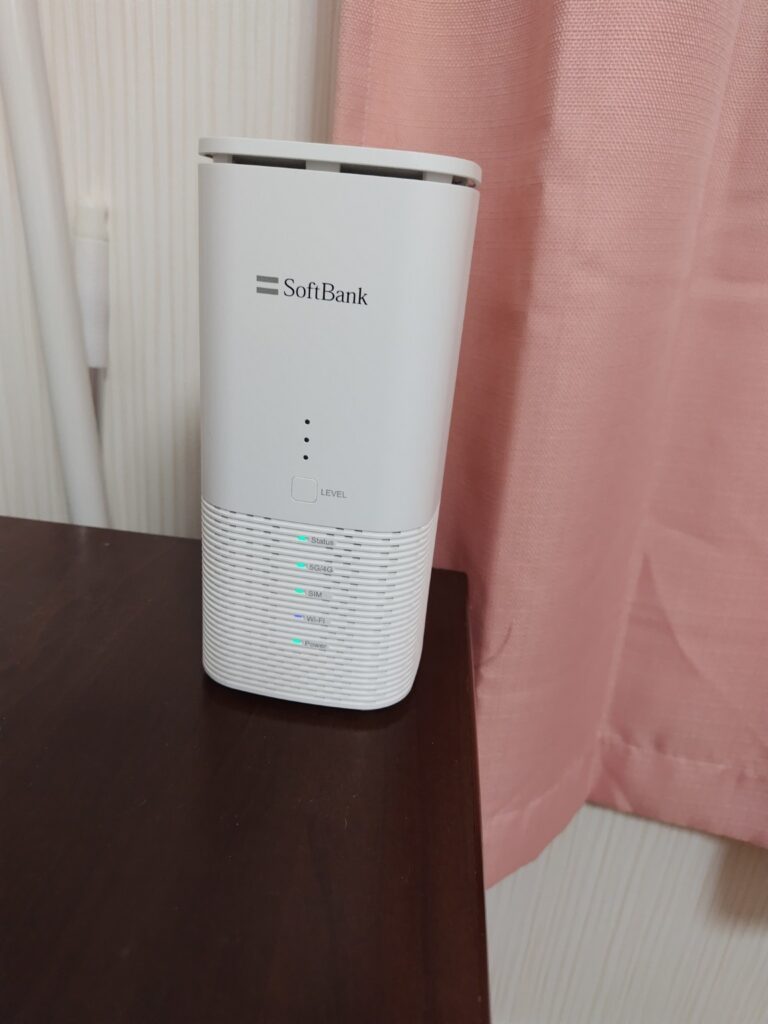 小川宅で使用しているSoftBankのWi-Fi通信機器